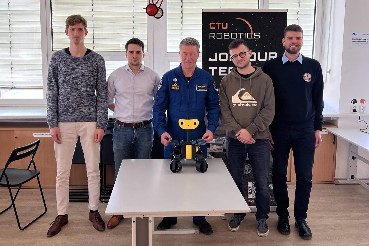 Meeting ESA astronaut Roberto Vittori image 2